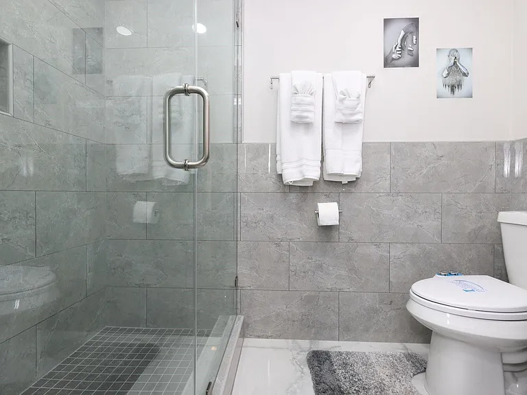 9715 Riddlewood Ln — Photo 9