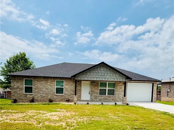 308 James Dr, Roland, OK 74954