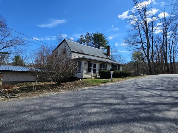 31 Church Street, Turner, ME 04282