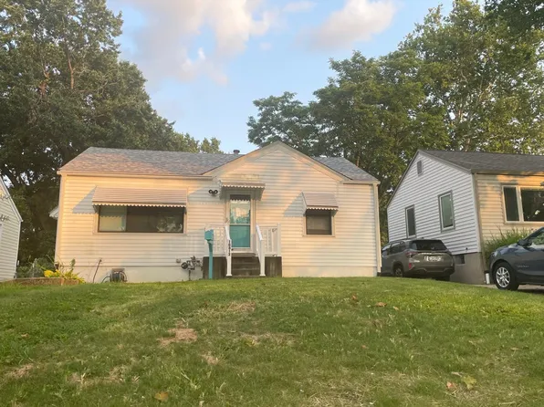 10812 Saint Xavier Ln, Saint Ann, MO 63074