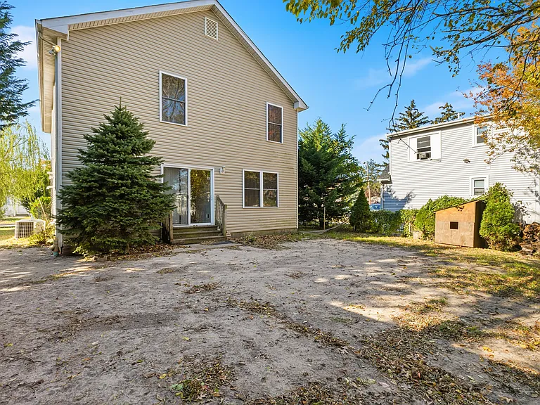 506 Fisher Pl — Photo 15