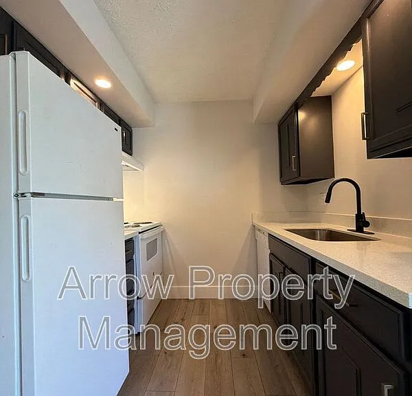 1429 N 34th St #5 — Photo 5