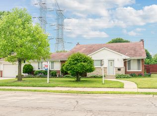 5627 Emerson St, Morton Grove, IL 60053