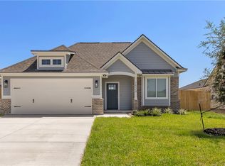 1529 Birdie Ct, Navasota, TX 77868
