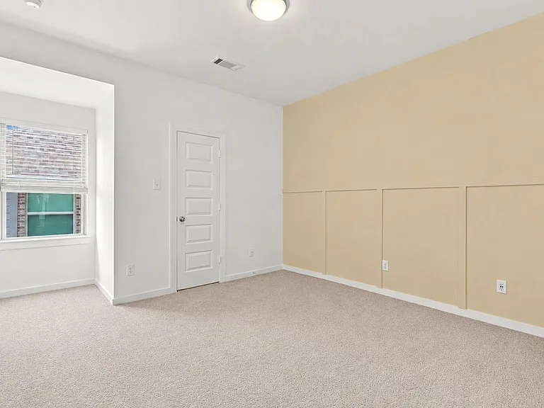 2408 Doncaster Dr — Photo 27