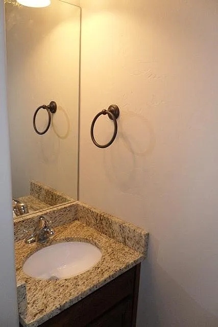 3 bed, 2.5 bath, 1429 sqft, $1,895 — Photo 4