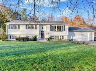 47 Rolling Ridge Rd, Hamden, CT 06518