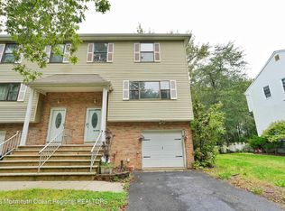 12 Lone Star Ln, Manalapan, NJ