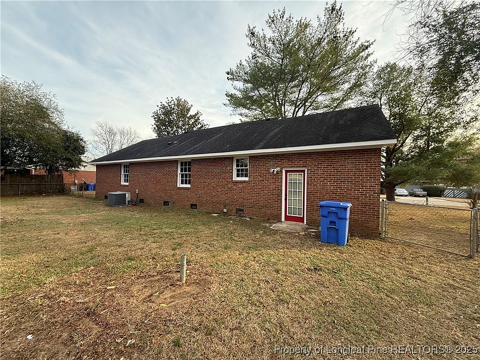 2nd image of 1448 Gairloch Dr
