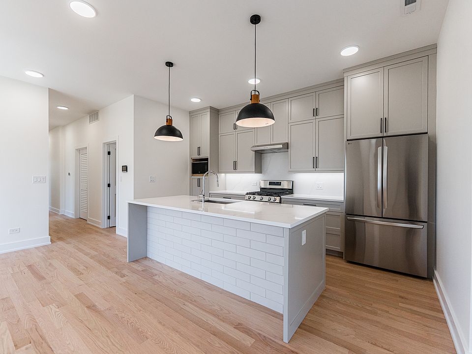 1st image of 5856 N Magnolia Ave #2