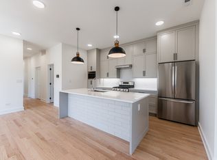 5856 N Magnolia Ave #2, Chicago, IL 60660