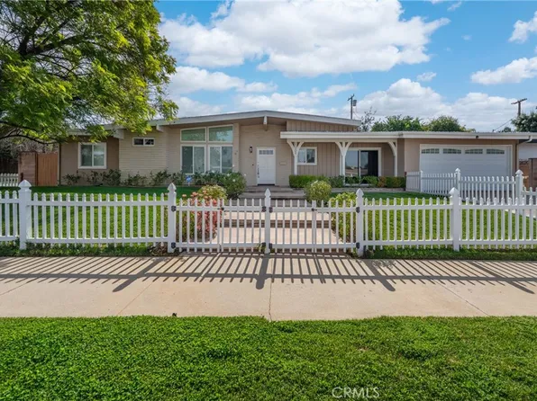 23000 Brenford St, Woodland Hills, CA 91364