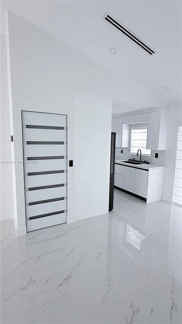 20726 SW 105 Avenue 1, Cutler Bay, FL 33189 - 3655 — Photo 3