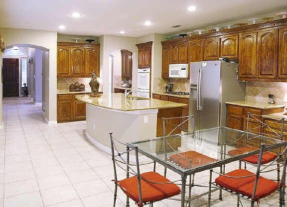 5th image of 2117 Whitney Ln