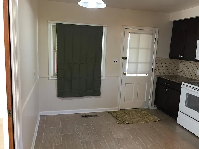 2663 Colonial Way — Photo 16