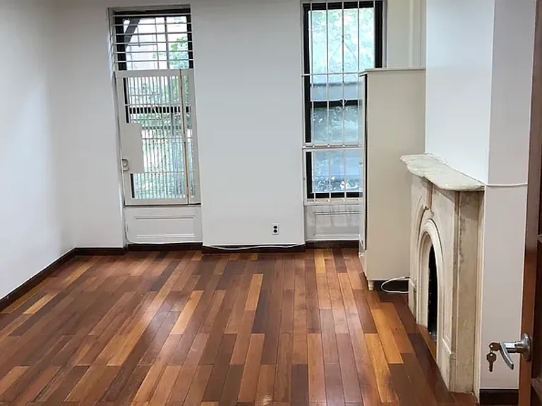 312 E 80th St #2E — Photo 4