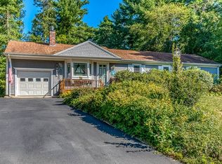3 Windsor Dr, Wareham, MA 02571