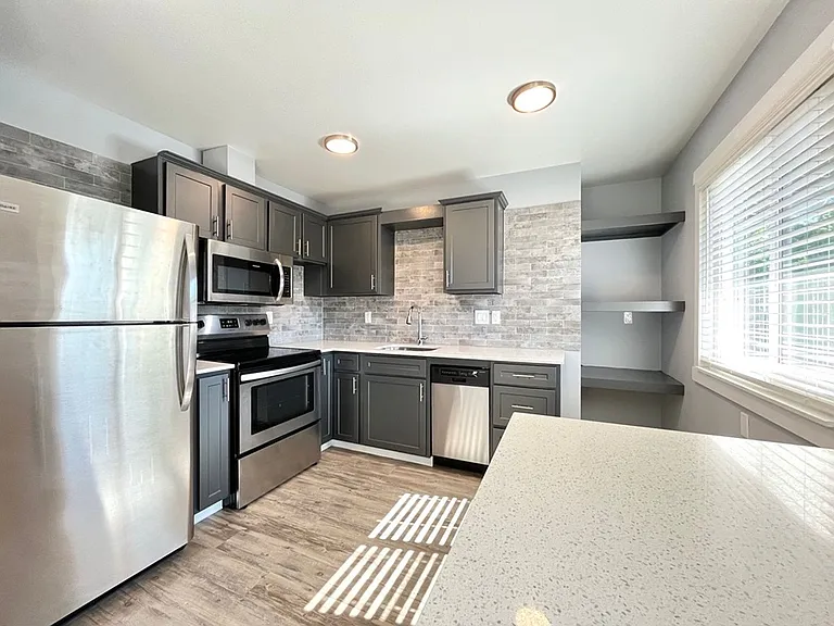 J3 Apartments — Photo 17