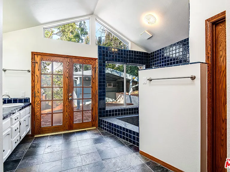 2924 Manning Ave — Photo 16