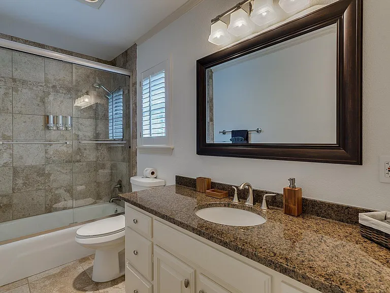 1811 Forest Meadow Ln — Photo 34