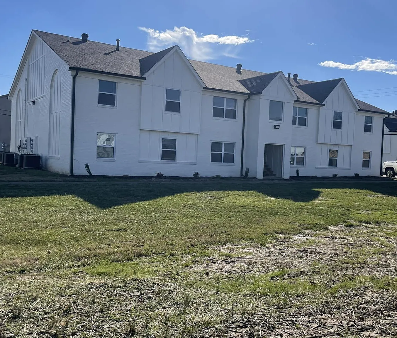 Creekwood Flats — Photo 2