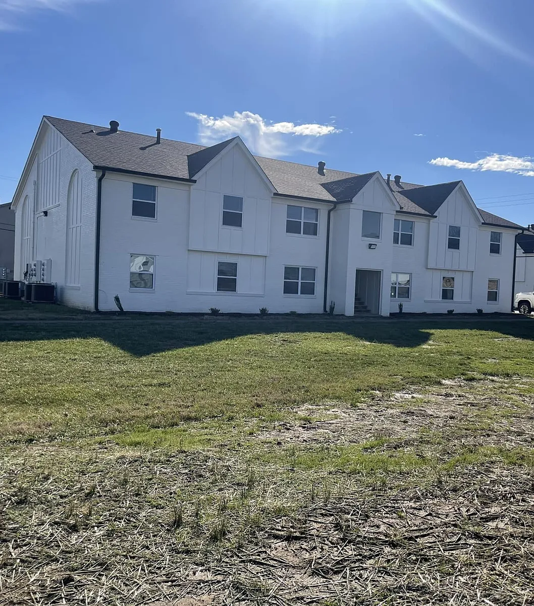 Building Photo - Creekwood Flats