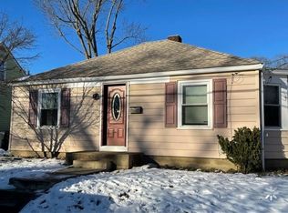 113 Benbridge Ave, Warwick, RI 02888