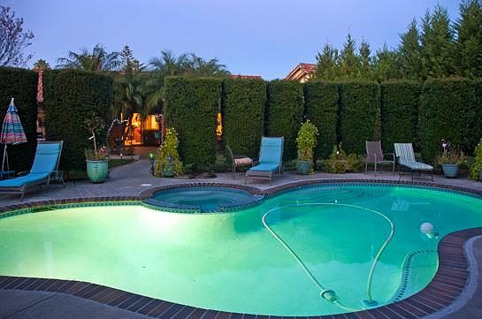 3rd image of 2585 Coronado Pl