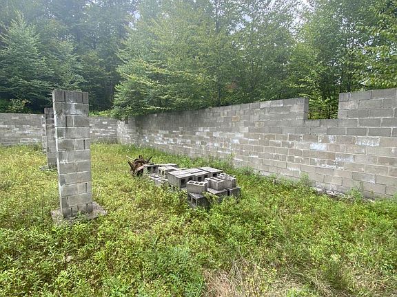 2nd image of 134 Bush Mountain Dr