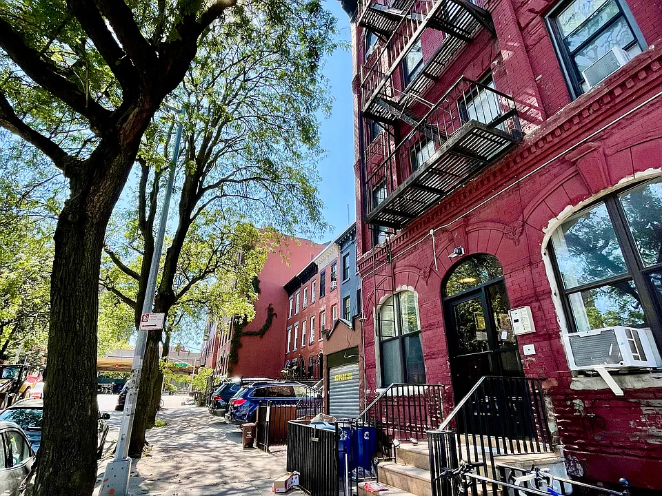 40 Cumberland St #2B