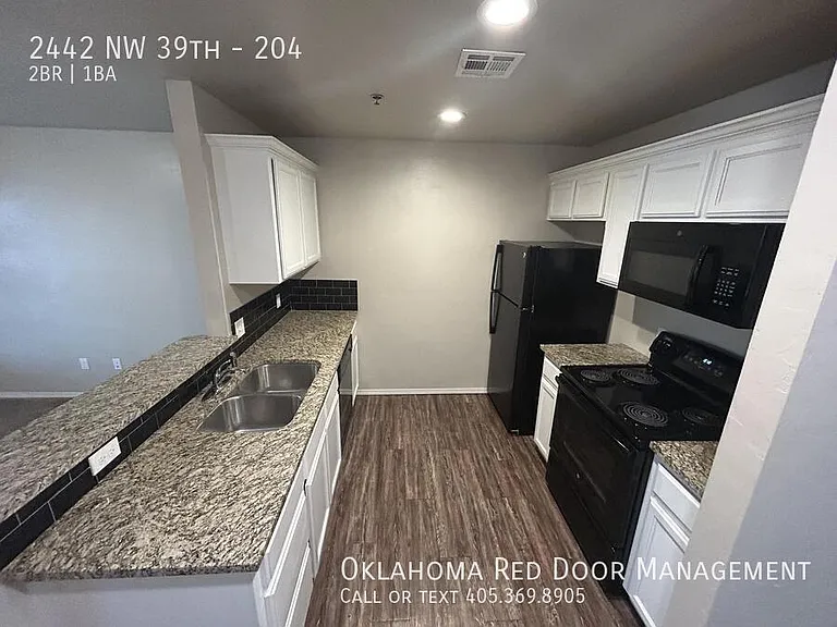 2442 NW 39th St #204 — Photo 2