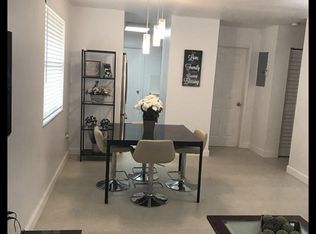 1002 SW 8th St, Hallandale Beach, FL 33009