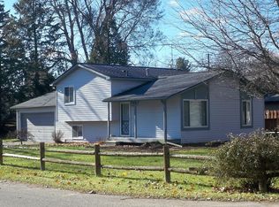 5291 Clinton River Dr, Waterford, MI 48327