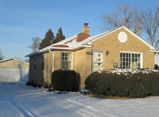 1722 Lloyd Ave, Waukegan, IL 60085