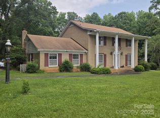 9225 Robinson Church Rd, Charlotte, NC 28215