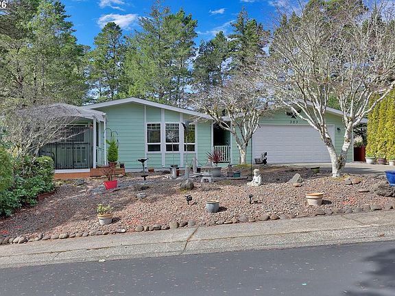 2nd image of 303 Manzanita Dr