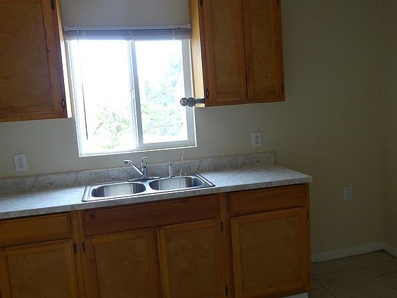 3rd image of 150 N Columbia St
