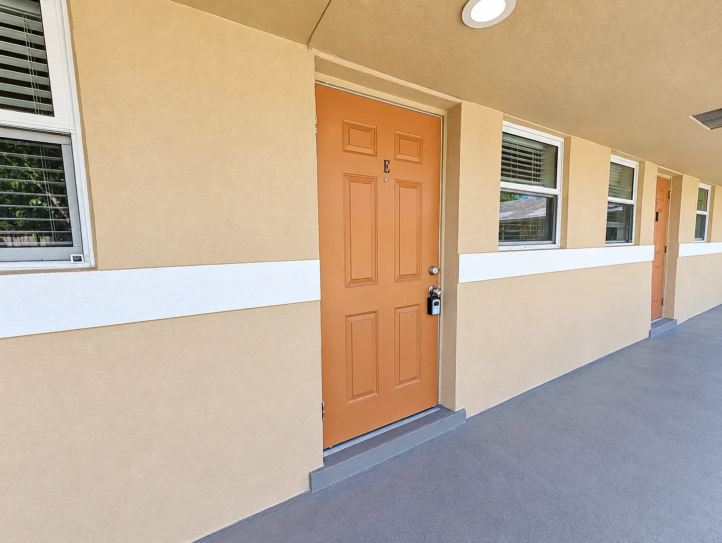 1001 SW 15 Ave — Photo 2