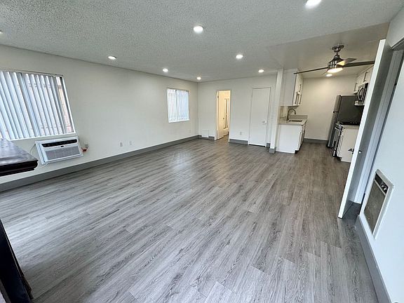 3rd image of 3432-34 Centinela Ave #34-09