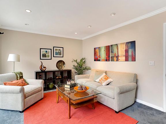 3rd image of 5671 Sunflower Ln