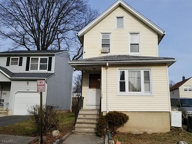 2nd image of 129 Hunt Ave