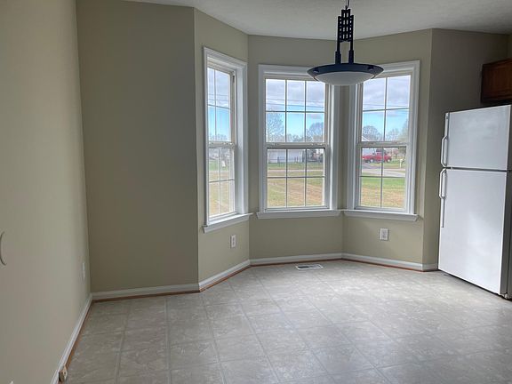 Large eat in kitchen