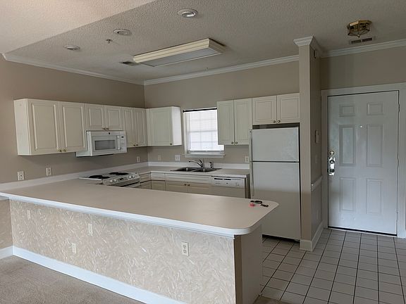 5th image of 4827 Orchid Way APT 304