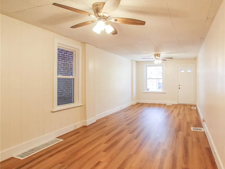 728 Seitz St — Photo 6