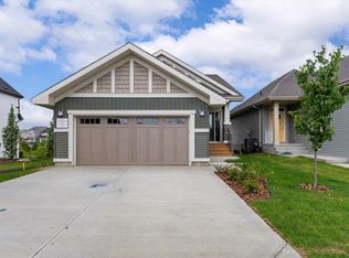 3708 Cross Lndg SW, Edmonton, AB T6W4M8