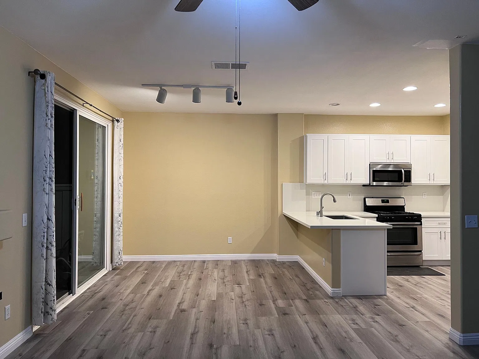 9540 Compass Point Dr S — Photo 4