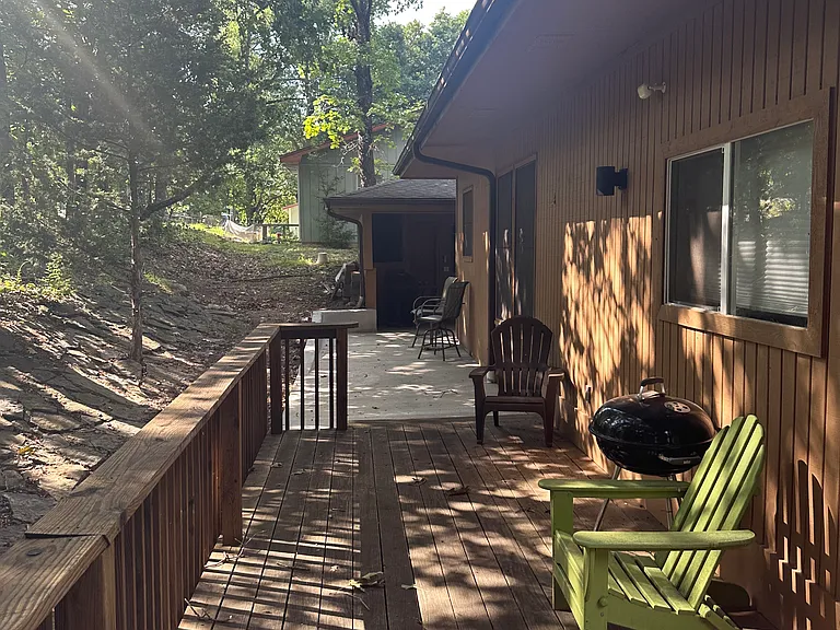 3 Michael Ln — Photo 2