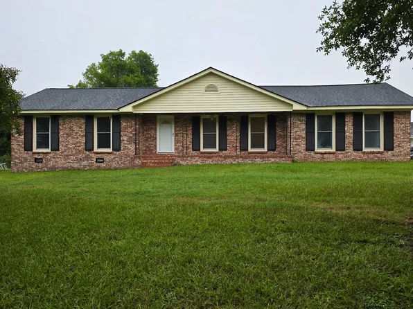 2942 Larkspur Rd, Florence, SC 29501