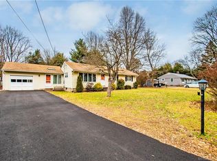 65 Pond Cir, Glastonbury, CT 06033