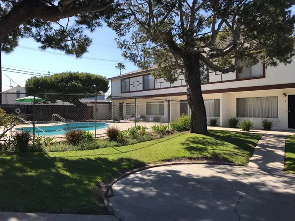 2977 Mendoza Dr, Costa Mesa, CA 92626